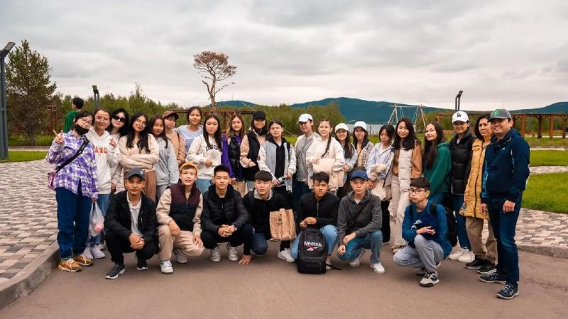 50 учеников Жанаозена поступили в школу "IQanat"