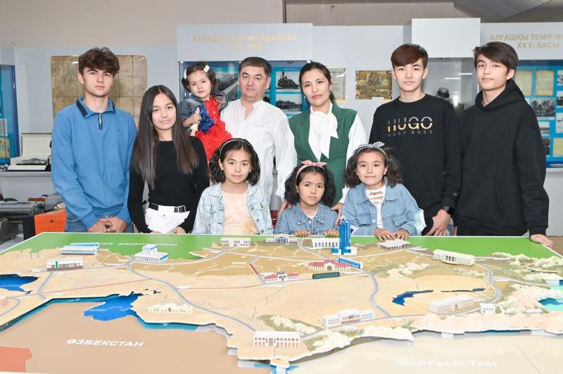 В ҚТЖ работает семья, воспитывающая 9 детей