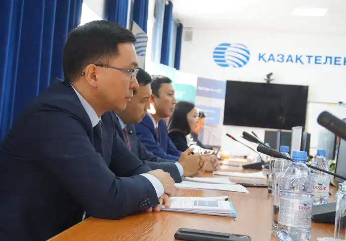 Жүзден астам байланысшы IPO жоспарларымен танысты