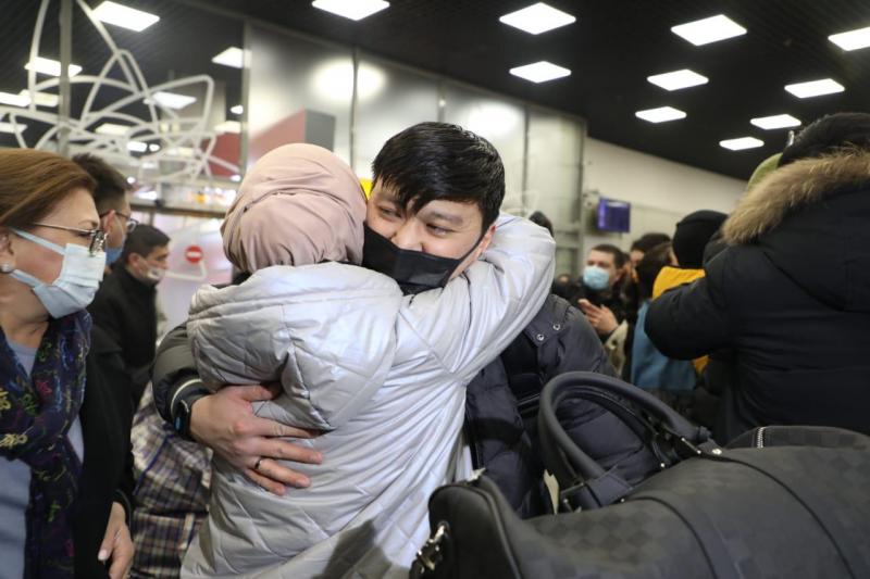 Как гражданам Казахстана срочно уехать из Украины рассказал МИД РК