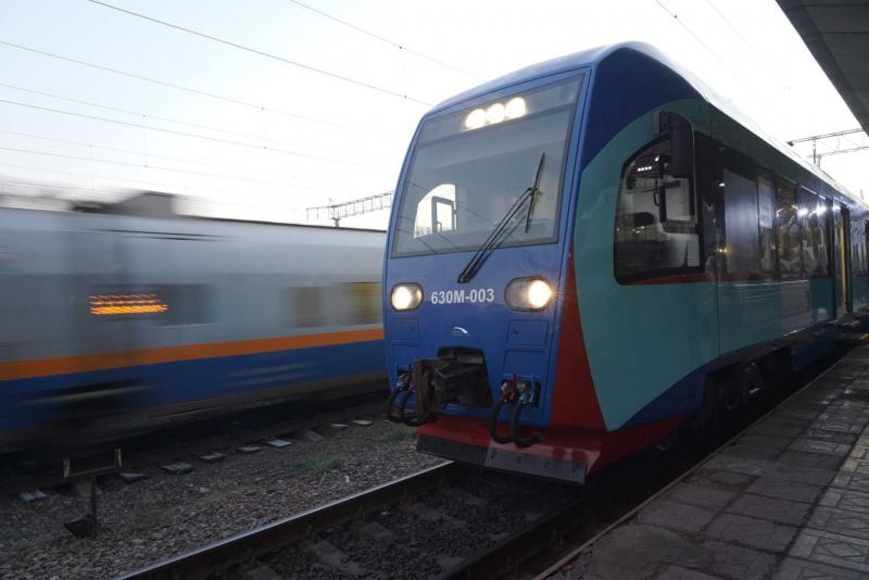 Алматы мен Қонаев арасында электр пойызы жолға шықты