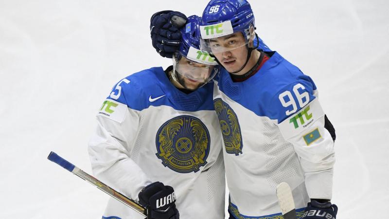 Подкаст «Диванный хоккей»:  Алихан Асетов и Егор Петухов.