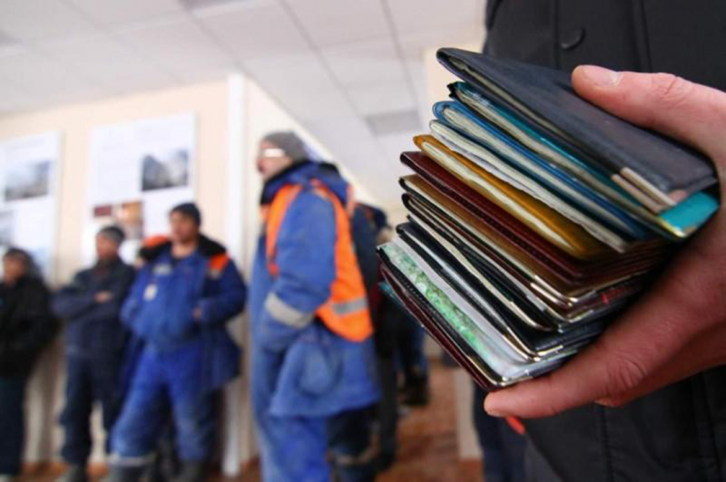 Минтрудзащиты посчитало иностранцев, работающих в Казахстане