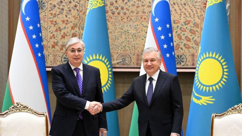 Узбекистан закупит 300 тысяч тонн нефти и нефтепродуктов у Казахстана