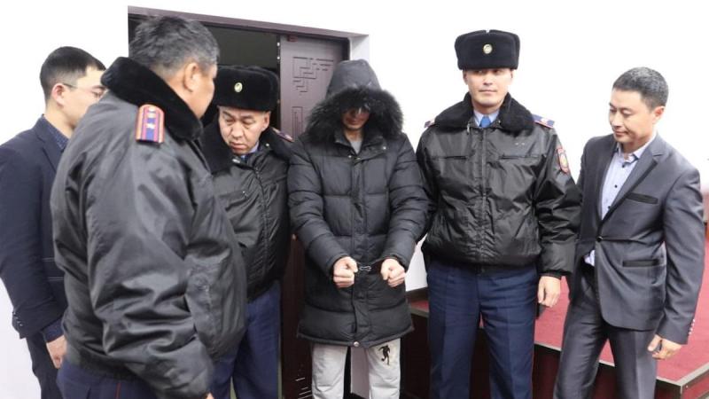 Чиновники в Казахстане будут жить на одну зарплату - постановил Сенат 