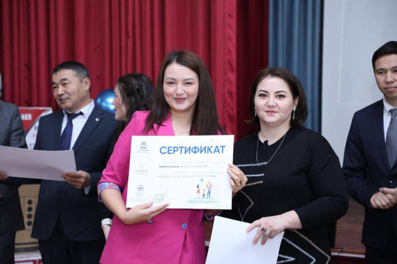 «Табысты отбасы» жобасының алғашқы түлектері грант иеленді