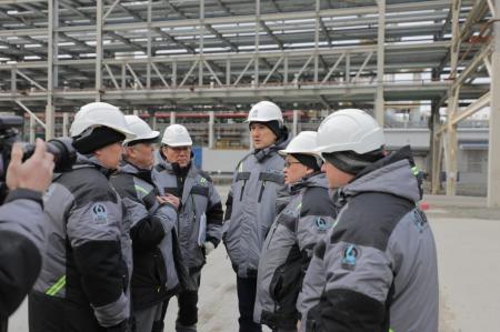 ҚМГ басшысы Атырау мұнай өңдеу зауытындағы жөндеу жұмыстарының барысын тексерді