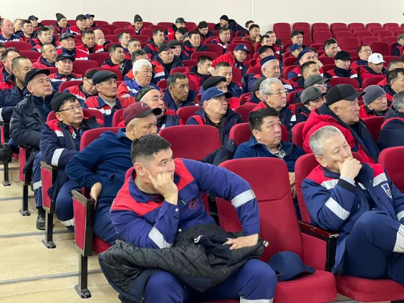 В Каражанбасмунай прошла встреча с трудовым коллективом