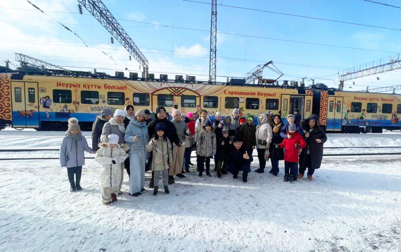 Балалар Бурабайға электр пойызбен сапар шекті