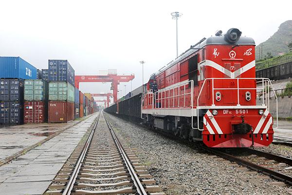 Қытайдың Ганьсу қаласынан Қостанайға жүк пойызы бет алды