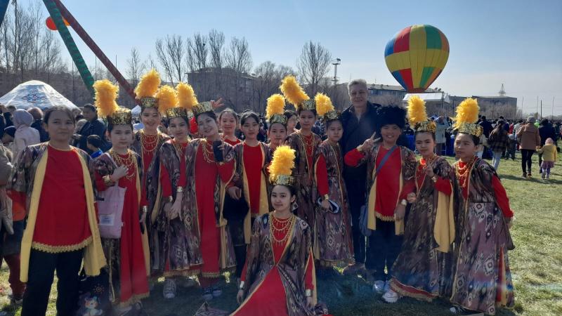 Работники ТЭЦ-3 накрыли щедрый дастархан в поселке Отеген батыр