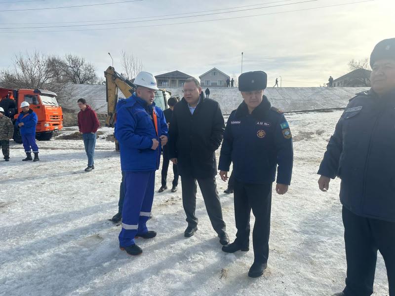 Сотрудников АлЭС наградили за участие в мероприятиях по предотвращению ЧС