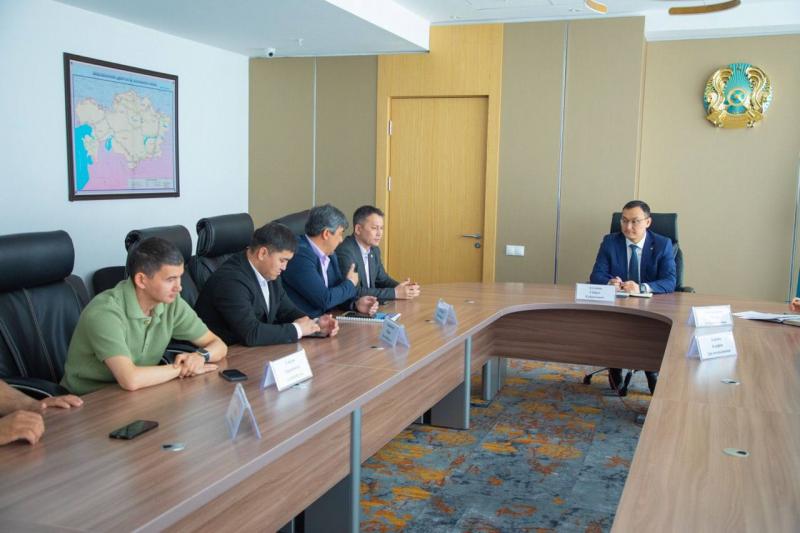 «Самұрық-Қазына» АҚ кеңсесінде Жаңаөзен тұрғындарымен кездесу өтті