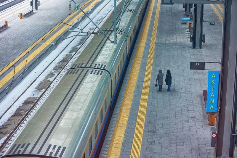 ҚТЖ жолаушыларға жаңа қызмет – перроннан үйге дейін трансфер ұсынады