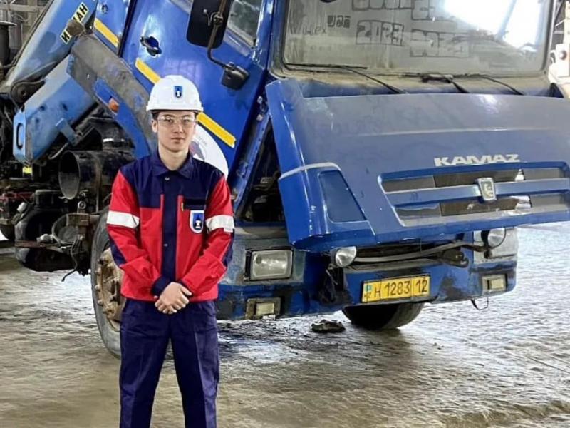Студенты заступили на практику в Каражанбасе