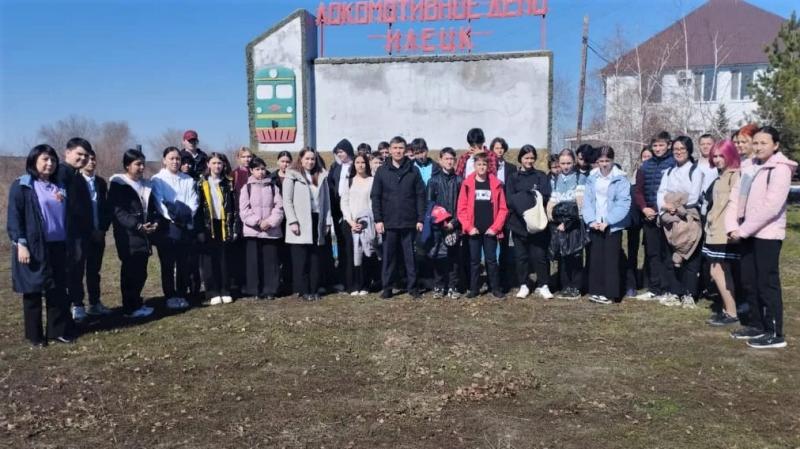 Экскурсию для школьников провели в Илецком локомотивном депо