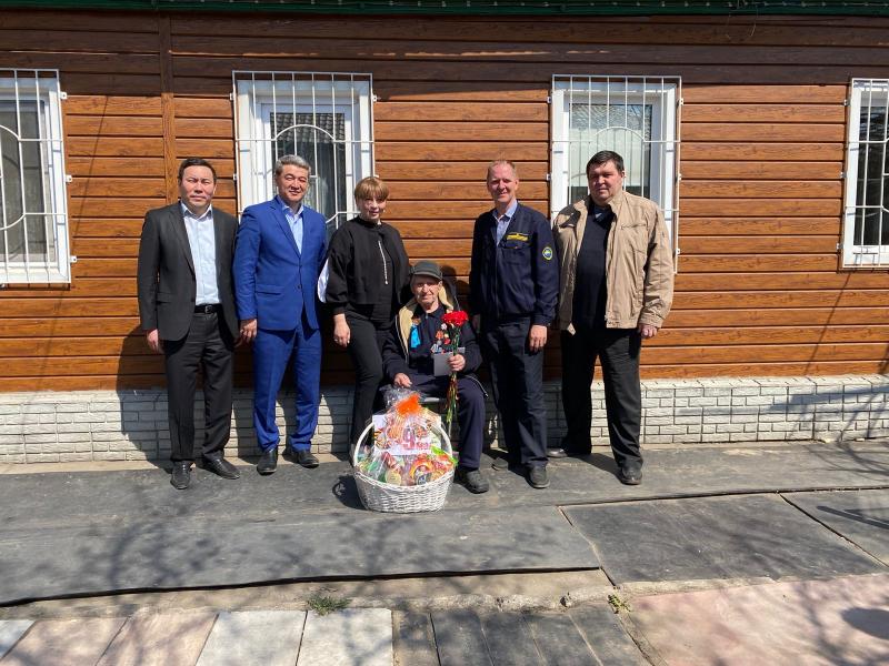 Железнодорожники поздравили ветеранов войны и узников концлагерей с Днем Победы