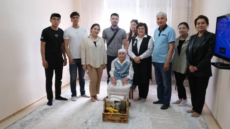 Заводчане поздравили тружеников тыла и вдов ветеранов ВОВ с праздником