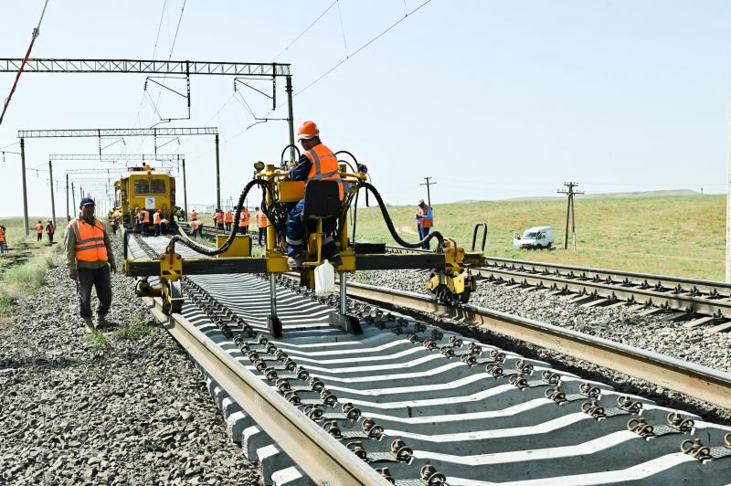 ҚТЖ желісінде ауқымды жоспарлы жол жөндеу жұмыстары жүріп жатыр