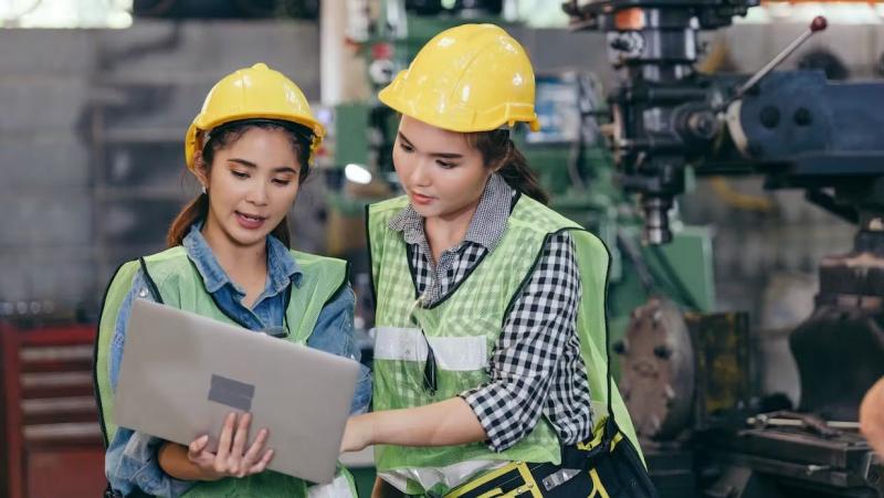 Спецодежду будут закупать только у отечественного производителя – Самрук-Казына Контракт