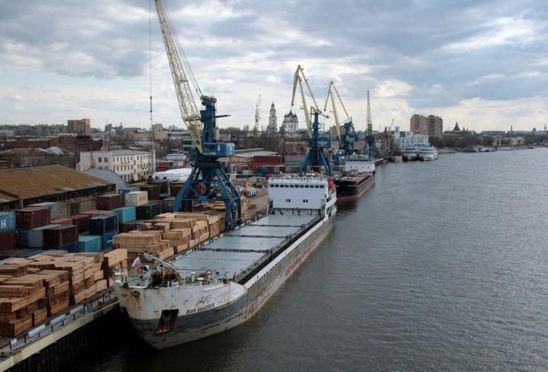 Кыргызстан будет поставлять товары в Россию в обход Казахстана