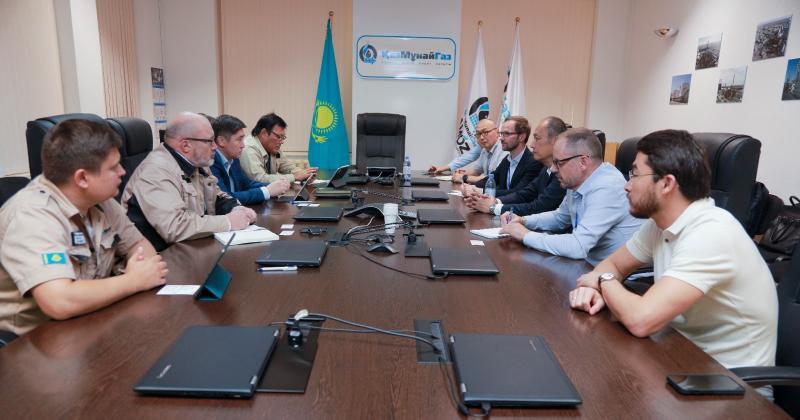 Состоялась встреча представителей АНПЗ и японской компании Hitachi