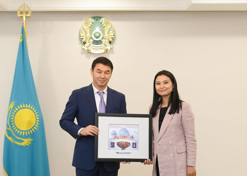 Түркістан облысының әкімі мен Қазпошта басшысы келіссөз жүргізді