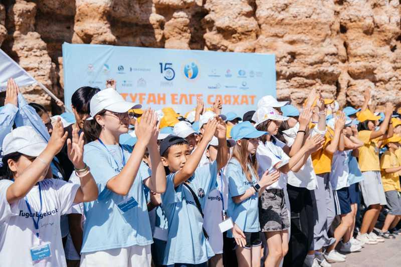 Детский туристический поезд «Туған елге саяхат»: 600 детей проехали по родной стране около 15 000 км