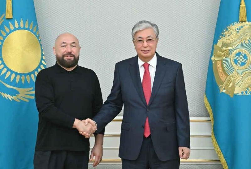 Глава государства принял кинорежиссера Тимура Бекмамбетова