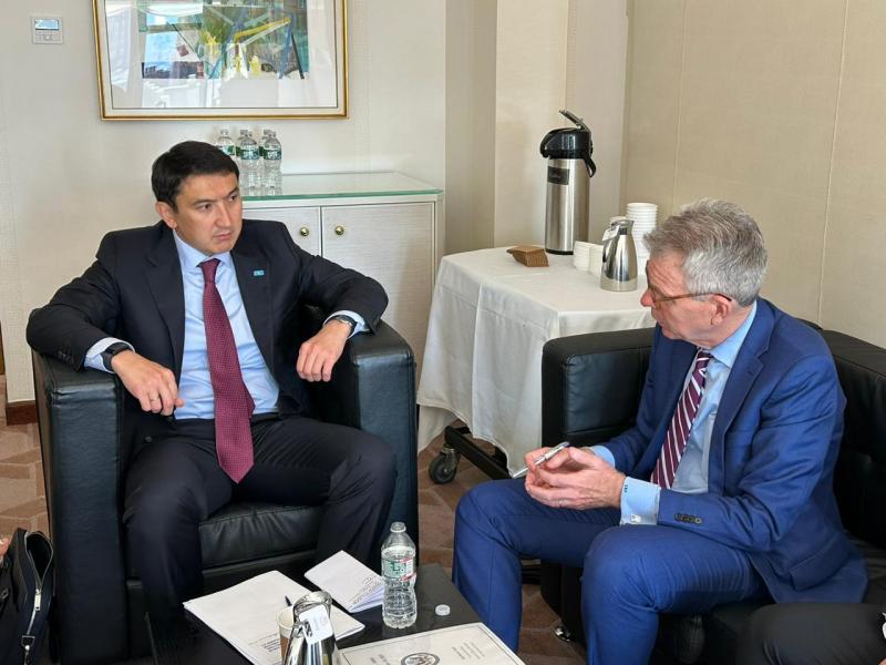 Глава КМГ Магзум Мирзагалиев встретился с представителями Госдепартамента США