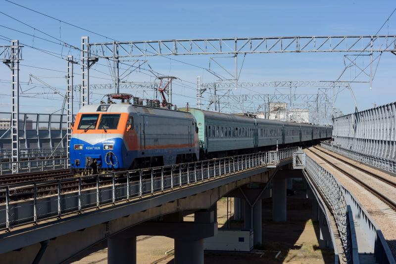 Казахстанские депутаты обеспокоены качеством железнодорожных пассажирских перевозок