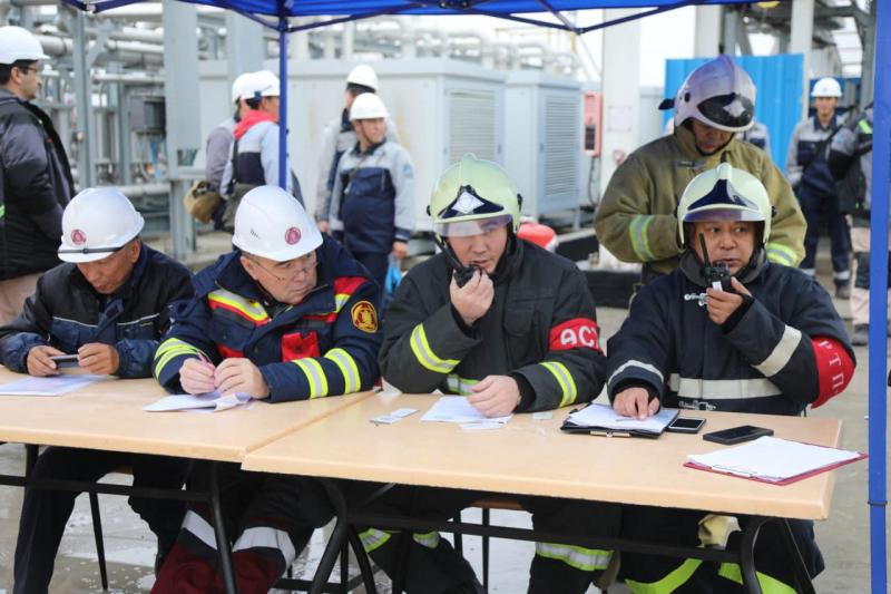 На АНПЗ прошли пожарно-тактические учения