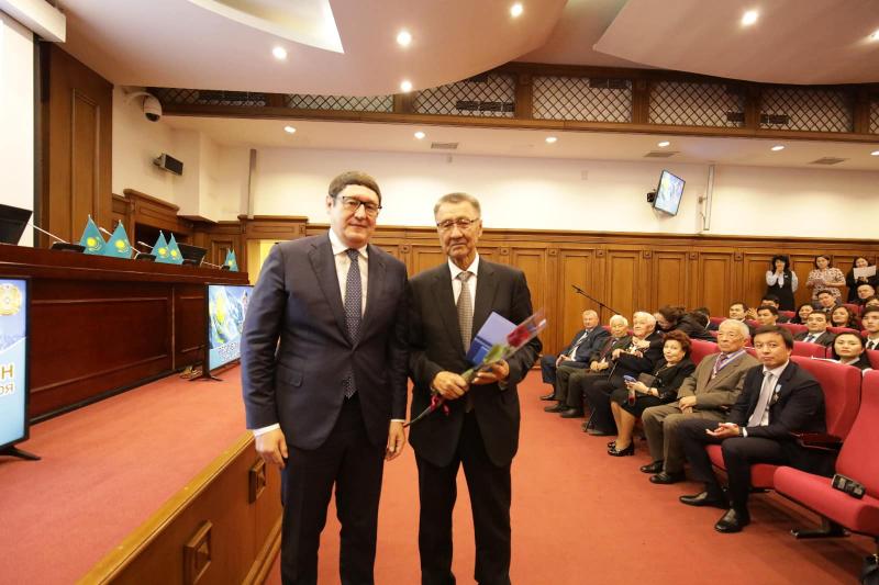 Ембілік ардагер-мұнайшы «Құрмет» орденінің иегері атанды 