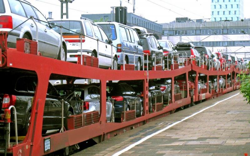 Литва қымбат автокөліктерді пойызбен тасымалдауға шектеу қоймақ