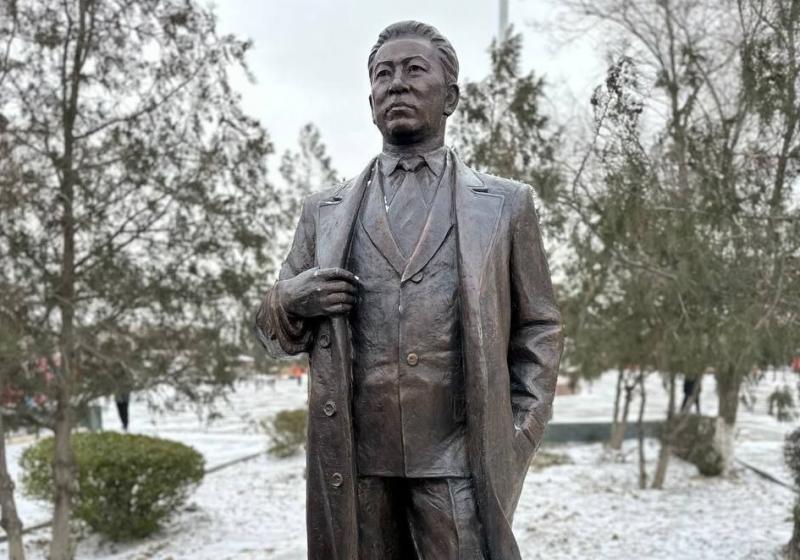 В Жанаозене почтили память заслуженного нефтяника Рахмета Утесинова