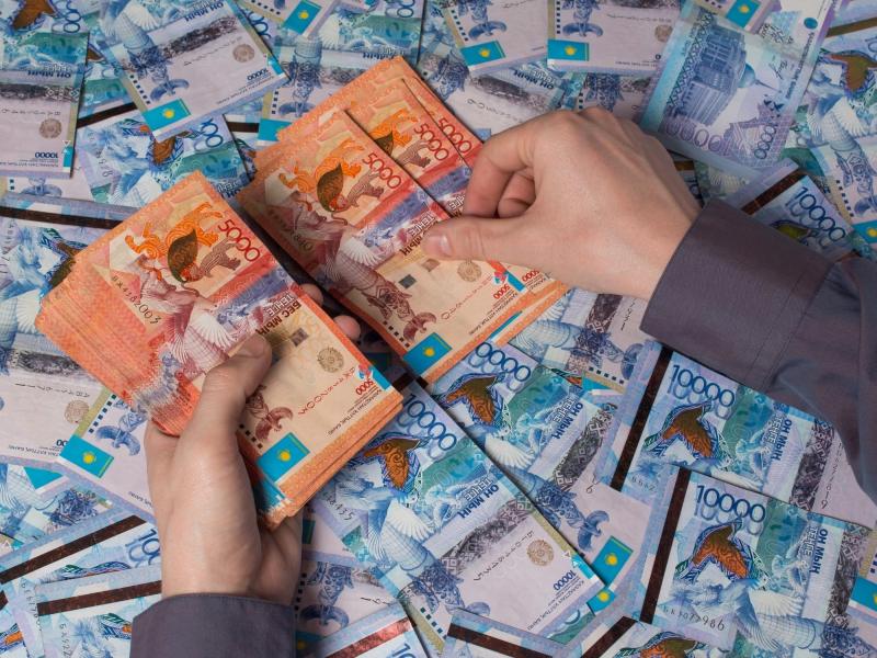 Пенсии и пособия увеличились в Казахстане 