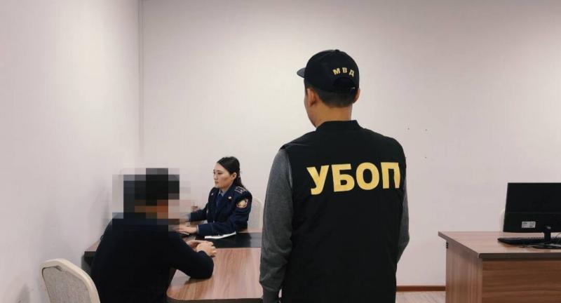 Мошенники выманивали деньги у казахстанцев, обещая трудоустроить в нефтяную компанию   