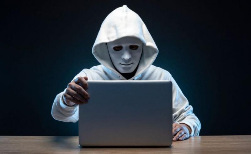 Хакер из Актау украл базу данных полиции и продавал личную информацию казахстанцев в сети