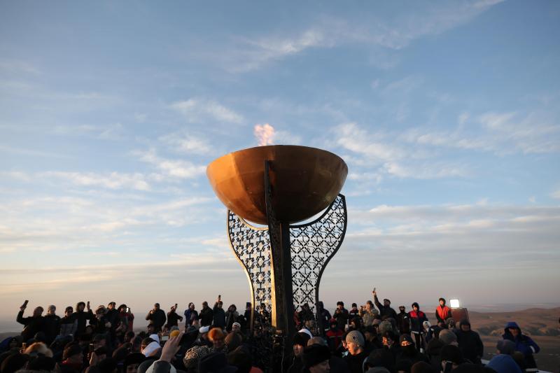 Потомки Мунал ата зажгли огонь Единства на вершине Отпан тау 