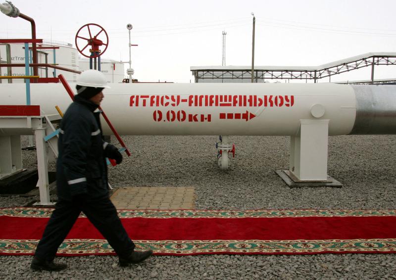 Казахстан заработает более 1,7 млрд долларов на транзите российской нефти в КНР