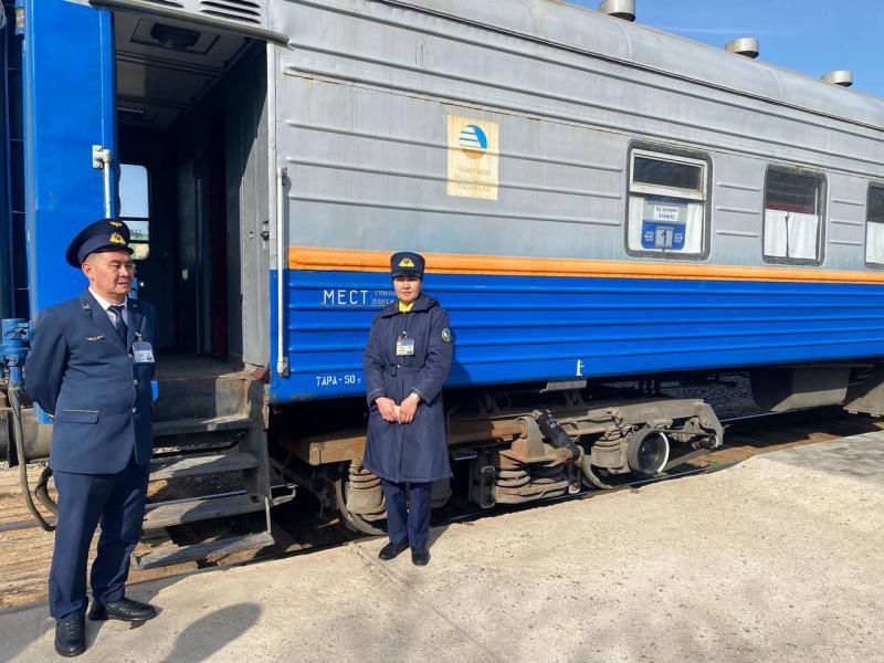 КТЖ организовало бесплатную перевозку пассажиров из затопленного района Атырауской области