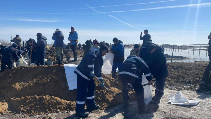 Газовики продолжают помогать регионам, пострадавшим от паводков