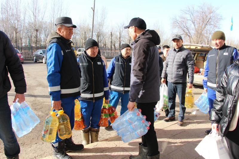 Газовики оказывают помощь пострадавшим от паводков