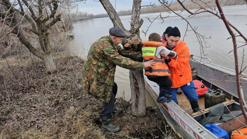 Свыше 88 тысяч человек спасены из зон бедствия в Казахстане