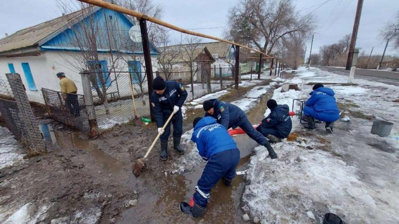 Сотрудник КазТрансОйла создал отряд волонтеров для оказания помощи пострадавшим во время паводков