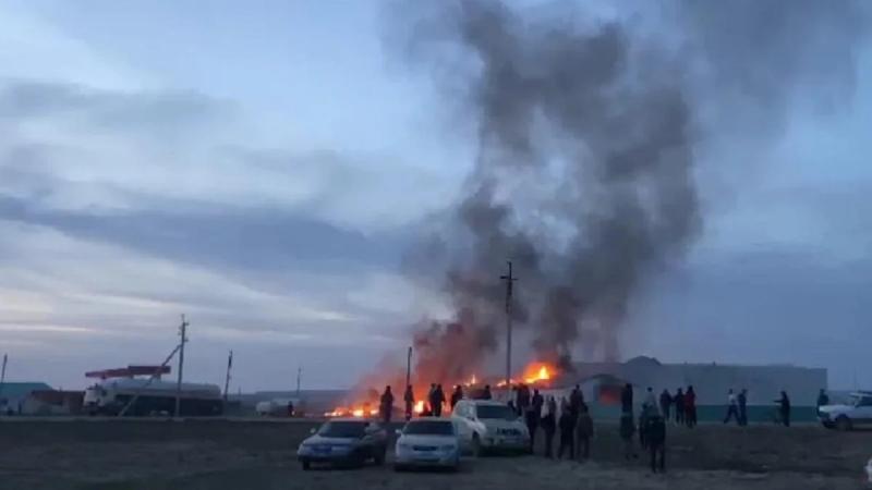 Цистерна с газом взорвалась в Актюбинской области