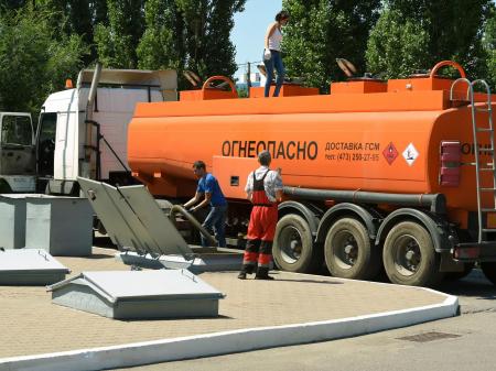 Несмотря на запрет, мини-НПЗ «Конденсат» из Западно-Казахстанской области отгружает автобензин на экспорт