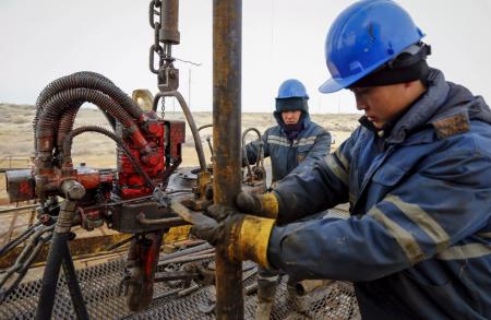 В Казахстане нефтедобыча вернулась в штатный режим после паводков