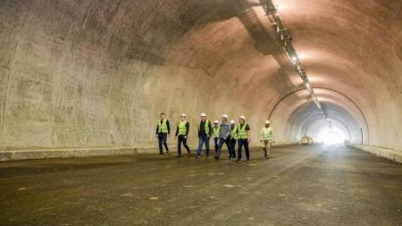 Первый в Казахстане автомобильный тоннель начнет работу этим летом