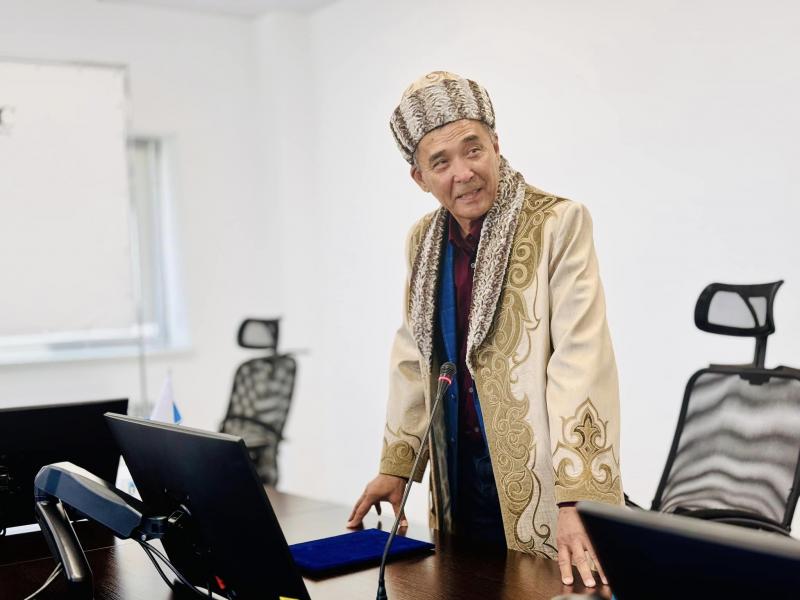 ҚБМ: Өндіріс директоры Кәрім Бозахаров зейнет демалысына шықты